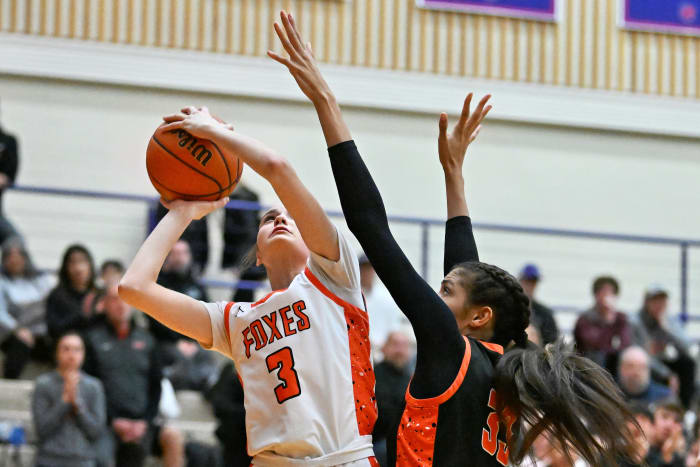 a Silverton Crater 5A Oregon girls basketball final 2024 Leon Neuschwander 2